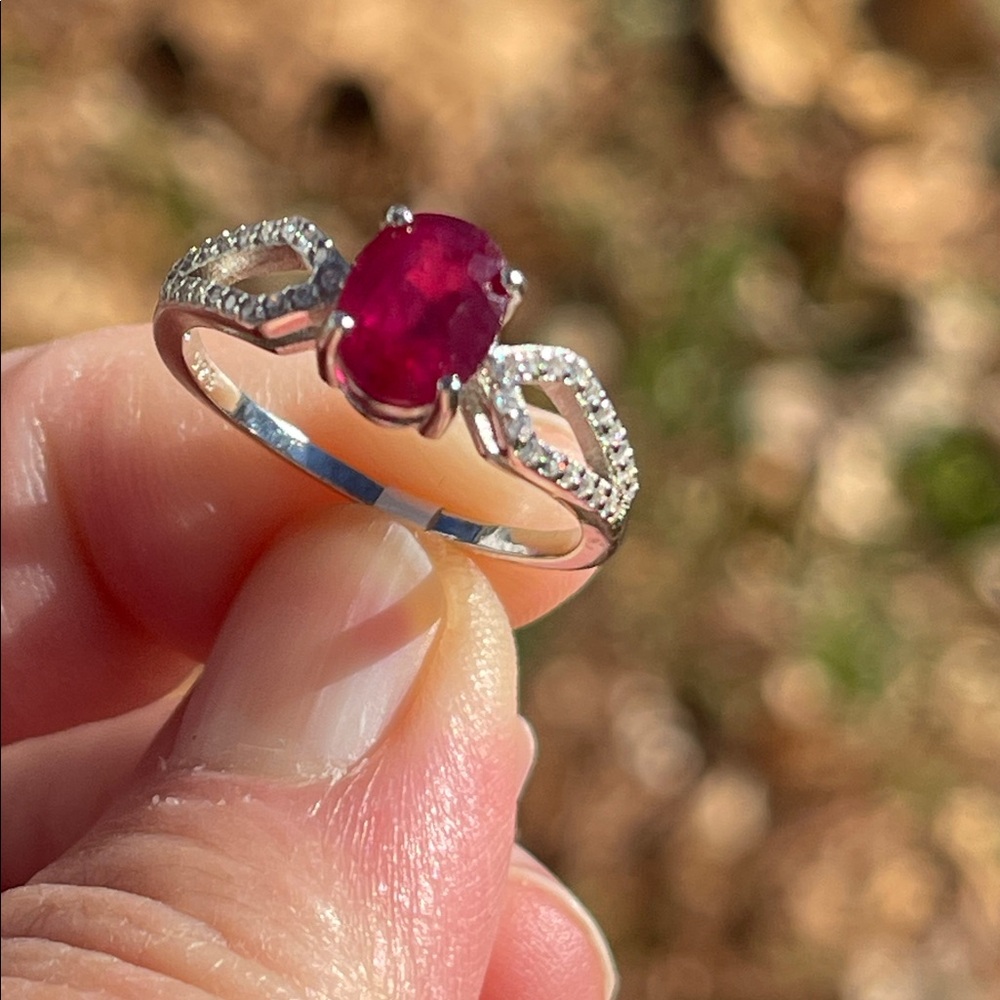 NWT Natural Ruby 7.8X6mm with CZ Accents in 925 Sterling Silver Size 8 - Picture 7 of 7